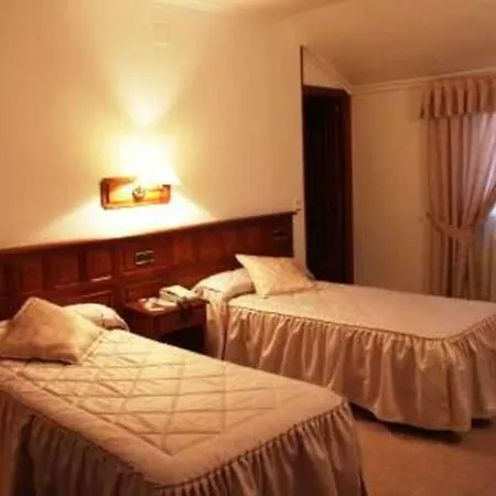 O Castelo Hotel Cervo (Lugo)