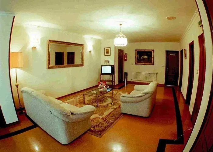 Hotel O Castelo Cervo (Lugo)